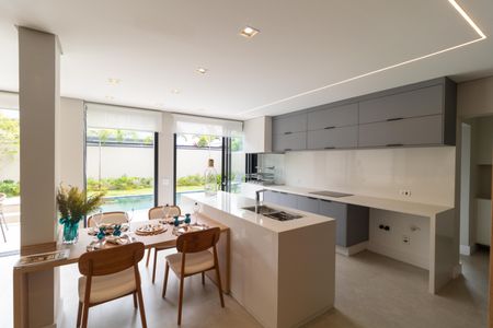 Casa de condomínio à venda com 330m², 4 quartos e 4 vagas Casa de condomínio à venda com 330m², 4 quartos e 4 vagasCozinha