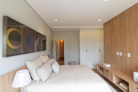 Casa de condomínio à venda com 330m², 4 quartos e 4 vagas Casa de condomínio à venda com 330m², 4 quartos e 4 vagasSuíte 02