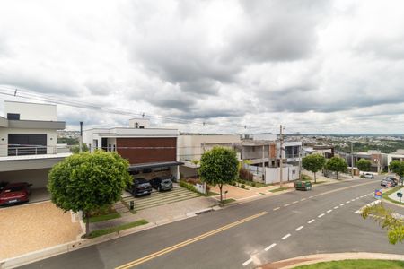 Casa de condomínio à venda com 330m², 4 quartos e 4 vagas Casa de condomínio à venda com 330m², 4 quartos e 4 vagasVista da Sacada da Suíte 02