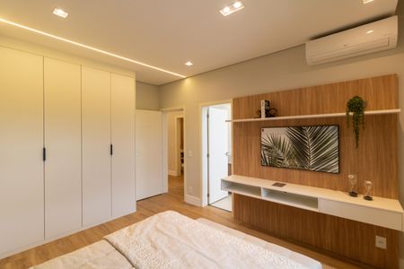 Casa de condomínio à venda com 330m², 4 quartos e 4 vagas Casa de condomínio à venda com 330m², 4 quartos e 4 vagasSuíte 01