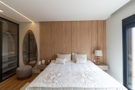 Casa de condomínio à venda com 330m², 4 quartos e 4 vagas Casa de condomínio à venda com 330m², 4 quartos e 4 vagasSuíte 04