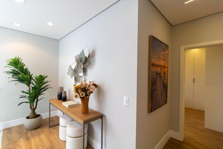 Casa de condomínio à venda com 330m², 4 quartos e 4 vagas Casa de condomínio à venda com 330m², 4 quartos e 4 vagasCorredor