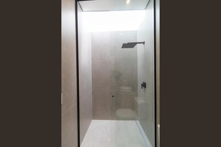 Casa de condomínio à venda com 330m², 4 quartos e 4 vagas Casa de condomínio à venda com 330m², 4 quartos e 4 vagasBanheiro da Suíte 03