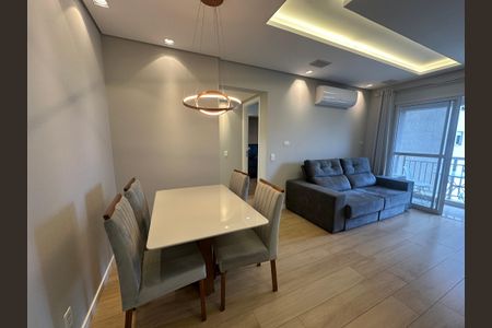 Sala de apartamento para alugar com 1 quarto, 51m² em Empresarial 18 do Forte, Barueri