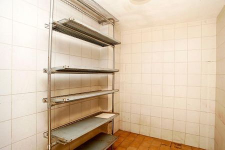 Casa à venda com 210m², 4 quartos e 2 vagasÁrea de Serviço