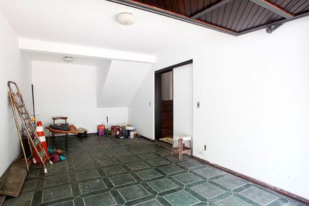 Casa à venda com 210m², 4 quartos e 2 vagasGaragem (02 vagas)