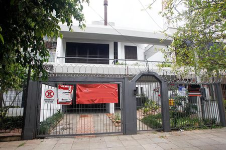 Casa à venda com 210m², 4 quartos e 2 vagasFachada