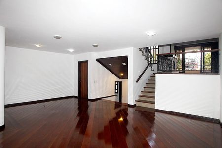 Sala 1 de casa à venda com 4 quartos, 210m² em Rio Branco, Porto Alegre