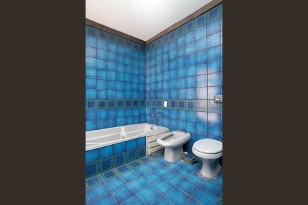 Casa à venda com 210m², 4 quartos e 2 vagasBanheiro 1 Quarto 1 Suíte