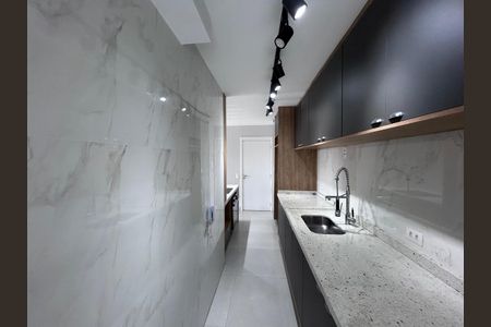 Apartamento para alugar com 71m², 2 quartos e 1 vagaCozinha americana - área de serviço 