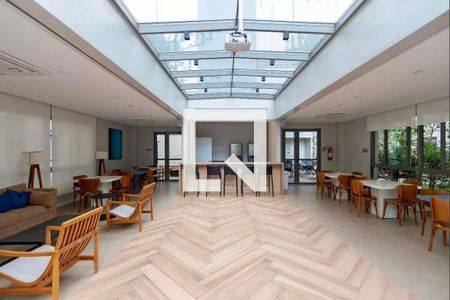 Apartamento para alugar com 71m², 2 quartos e 1 vagasalão de festas