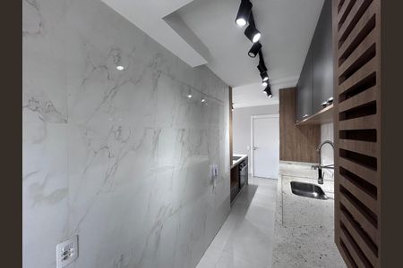 Apartamento para alugar com 71m², 2 quartos e 1 vagaCozinha americana - área de serviço 