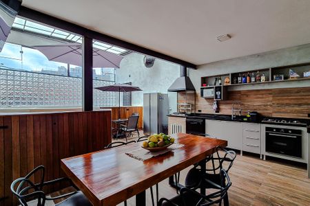 Casa à venda com 237m², 2 quartos e 2 vagasÁrea externa