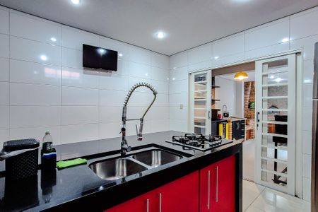 Casa à venda com 237m², 2 quartos e 2 vagasCozinha