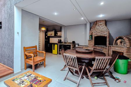 Casa à venda com 237m², 2 quartos e 2 vagasÁrea externa