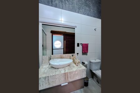 Casa à venda com 237m², 2 quartos e 2 vagasBanheiro