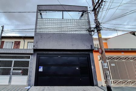 Casa à venda com 237m², 2 quartos e 2 vagasFachada - Plaquinha