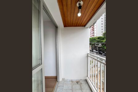 Sacada de apartamento à venda com 2 quartos, 59m² em Vila Gumercindo, São Paulo