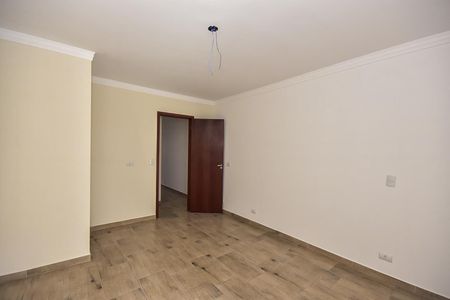 Casa para alugar com 150m², 3 quartos e 3 vagasSuíte