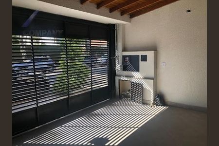 Casa à venda com 203m², 3 quartos e 2 vagas