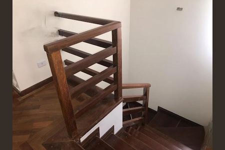 Casa à venda com 203m², 3 quartos e 2 vagas