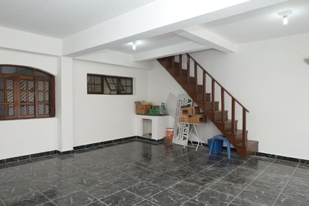 Casa para alugar com 180m², 4 quartos e 2 vagasGaragem