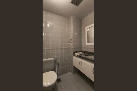 Apartamento à venda com 65m², 2 quartos e 1 vaga Apartamento à venda com 65m², 2 quartos e 1 vagaBanheiro da Suíte