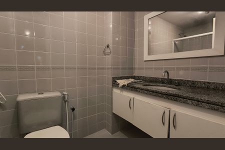 Apartamento à venda com 65m², 2 quartos e 1 vaga Apartamento à venda com 65m², 2 quartos e 1 vagaBanheiro da Suíte