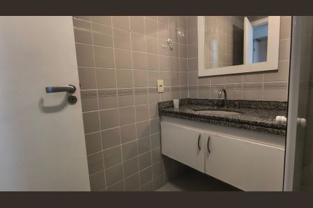 Apartamento à venda com 65m², 2 quartos e 1 vaga Apartamento à venda com 65m², 2 quartos e 1 vagaBanheiro Social