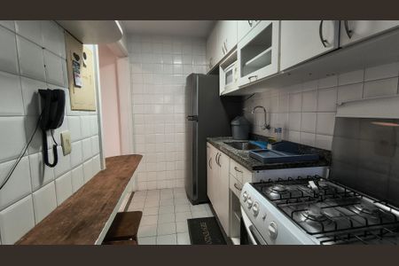 Apartamento à venda com 65m², 2 quartos e 1 vaga Apartamento à venda com 65m², 2 quartos e 1 vagaCozinha e Área de Serviço