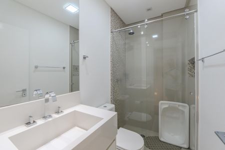 Apartamento para alugar com 68m², 2 quartos e 1 vaga Apartamento para alugar com 68m², 2 quartos e 1 vagaBanheiro da Suíte 1