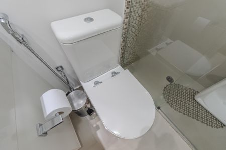 Apartamento para alugar com 68m², 2 quartos e 1 vaga Apartamento para alugar com 68m², 2 quartos e 1 vagaBanheiro da Suíte 1
