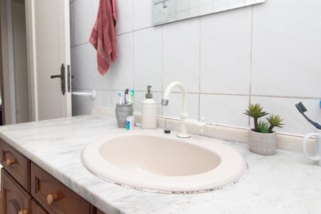 Apartamento à venda com 76m², 3 quartos e sem vagaBanheiro