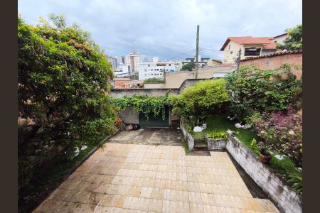 Casa à venda com 3 quartos, 360m² em União, Belo Horizonte