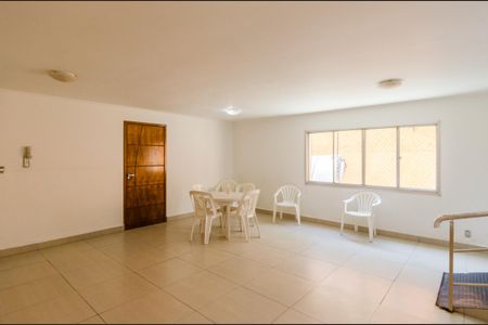 Apartamento para alugar com 72m², 2 quartos e 1 vagaÁrea comum - Salão de festas