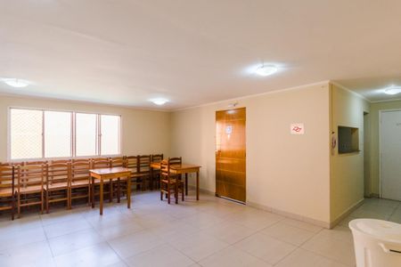 Apartamento para alugar com 72m², 2 quartos e 1 vagaÁrea comum - Salão de festas