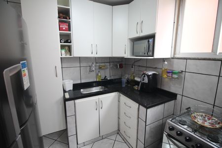 Apartamento à venda com 57m², 2 quartos e 2 vagasCozinha e Área de Serviço