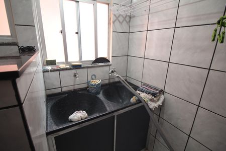 Apartamento à venda com 57m², 2 quartos e 2 vagasCozinha e Área de Serviço
