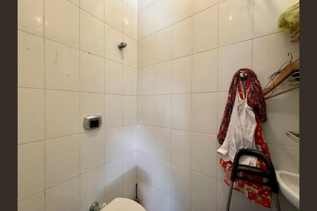 Casa à venda com 210m², 3 quartos e 2 vagasBanheiro de Serviço