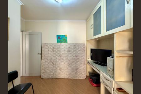 Casa à venda com 210m², 3 quartos e 2 vagasQuarto 2