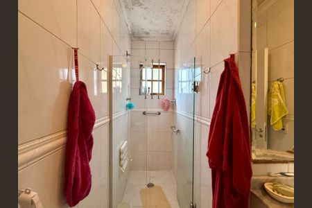 Casa à venda com 210m², 3 quartos e 2 vagasBanheiro Social 