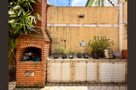 Casa à venda com 210m², 3 quartos e 2 vagasQuintal 