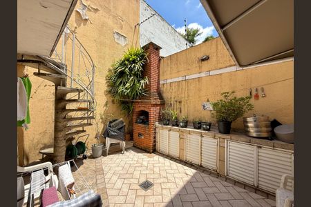 Casa à venda com 210m², 3 quartos e 2 vagasQuintal 