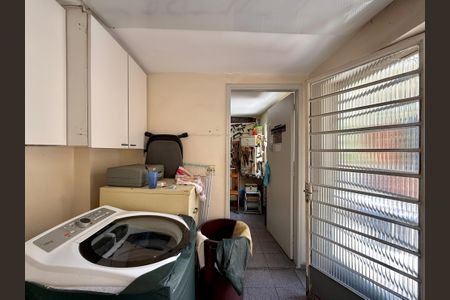 Casa à venda com 210m², 3 quartos e 2 vagasÁrea de Serviço