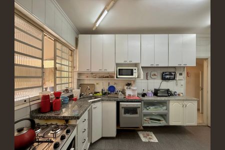 Casa à venda com 210m², 3 quartos e 2 vagasCozinha 