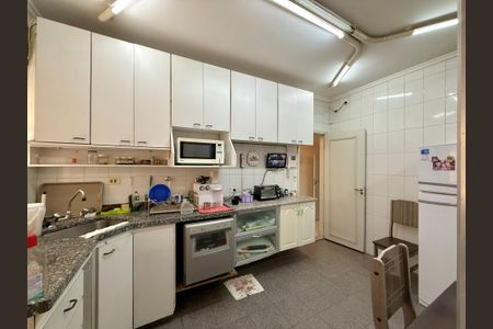 Casa à venda com 210m², 3 quartos e 2 vagasCozinha 