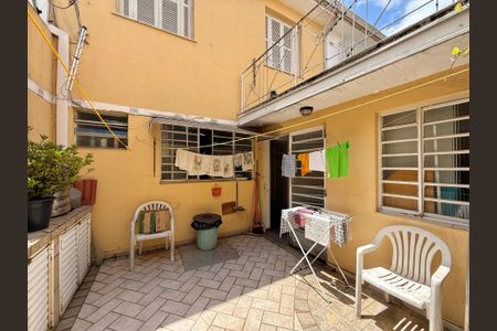 Casa à venda com 210m², 3 quartos e 2 vagasQuintal 