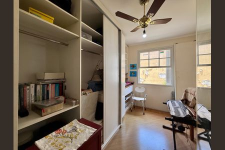 Casa à venda com 210m², 3 quartos e 2 vagasQuarto 3