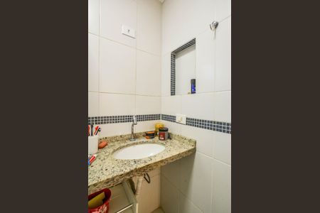 Casa à venda com 140m², 3 quartos e 4 vagasBanheiro da Suíte