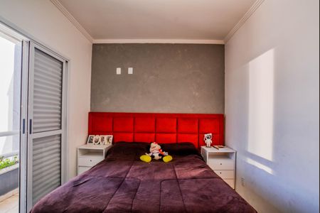 Casa à venda com 140m², 3 quartos e 4 vagasQuarto Suíte